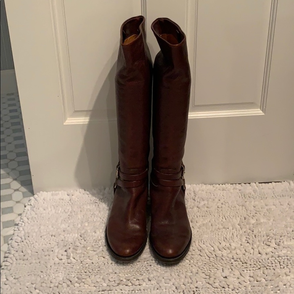 Ladies knee high boots